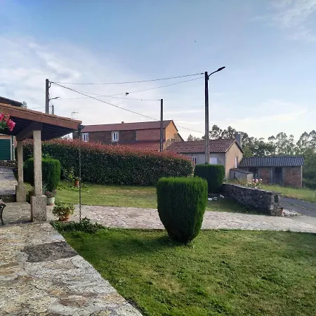 Holiday home Casa O Castelo En Touro
