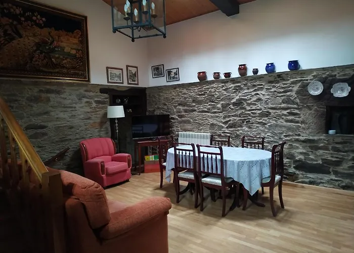 Casa O Castelo En Touro